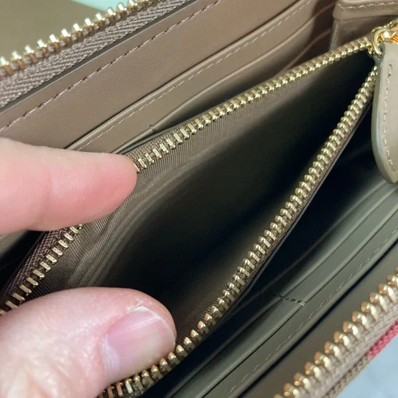 NWT Authentic Burberry House Check Canvas Brown Zip Around Wallet - Retail $630